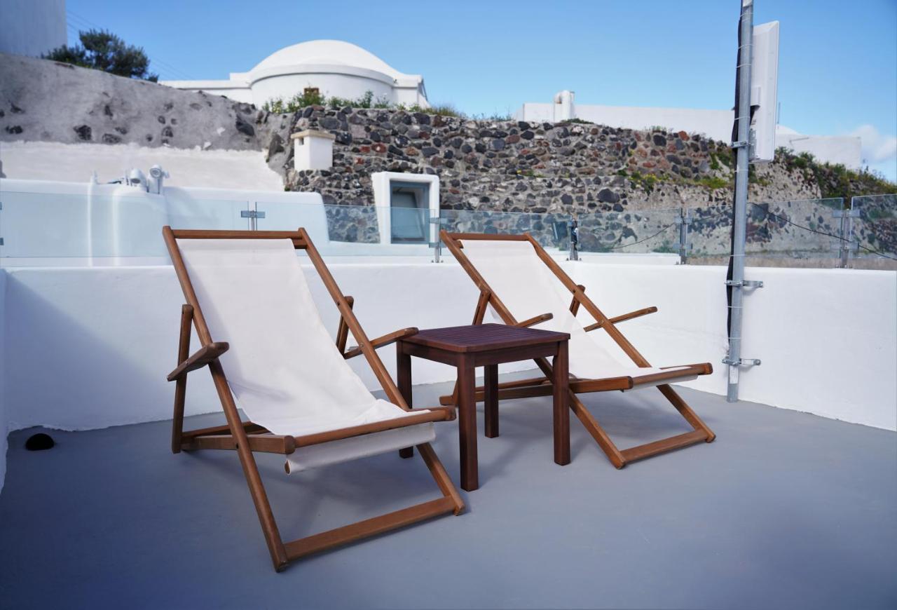 Oinos Luxury Suites Foinikia  ภายนอก รูปภาพ