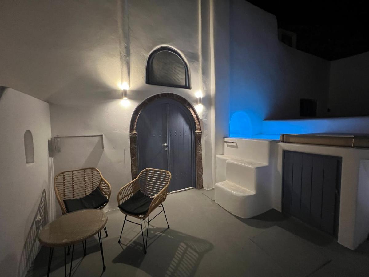 Oinos Luxury Suites Foinikia  ภายนอก รูปภาพ