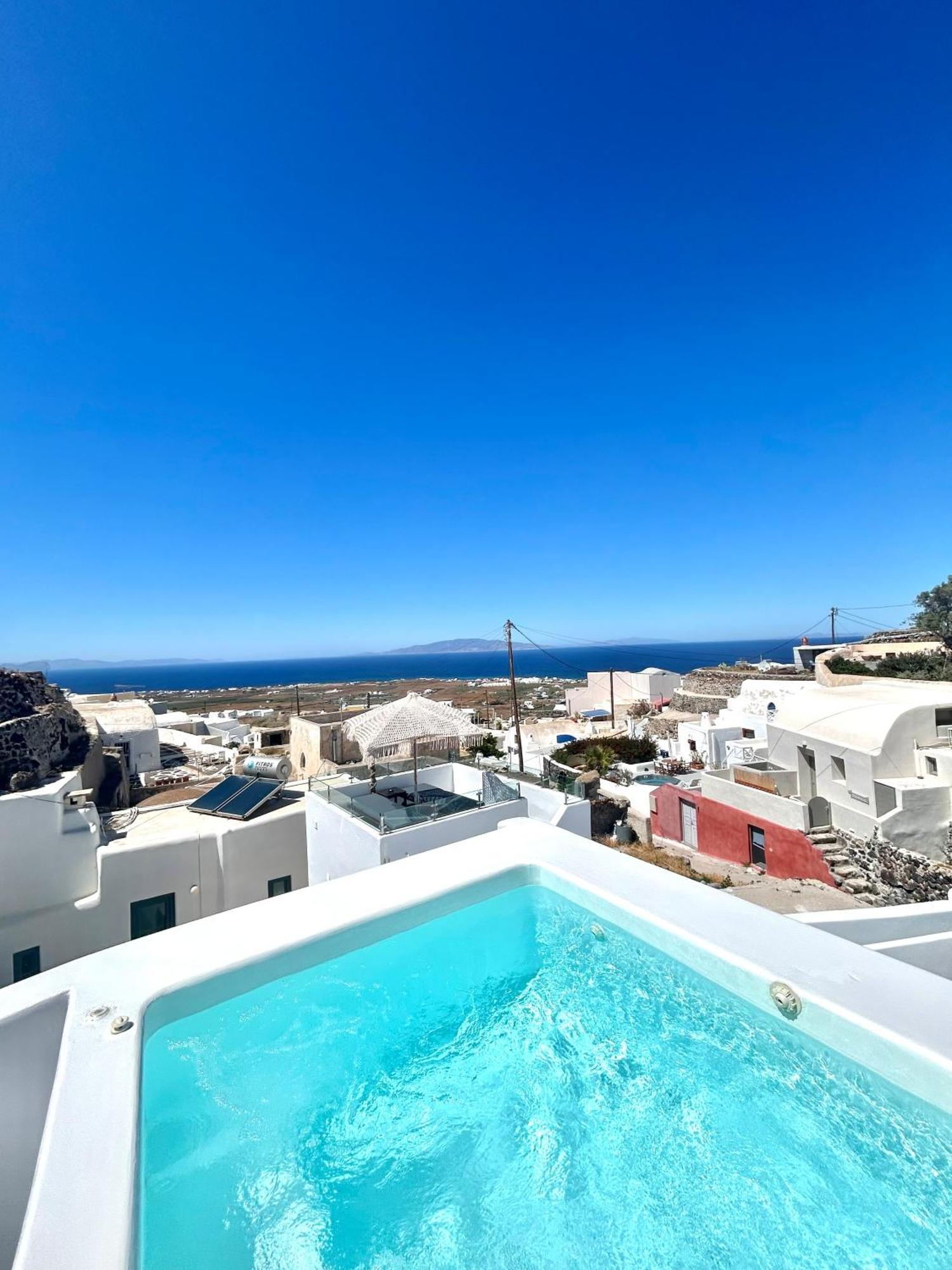 Oinos Luxury Suites Foinikia  ภายนอก รูปภาพ