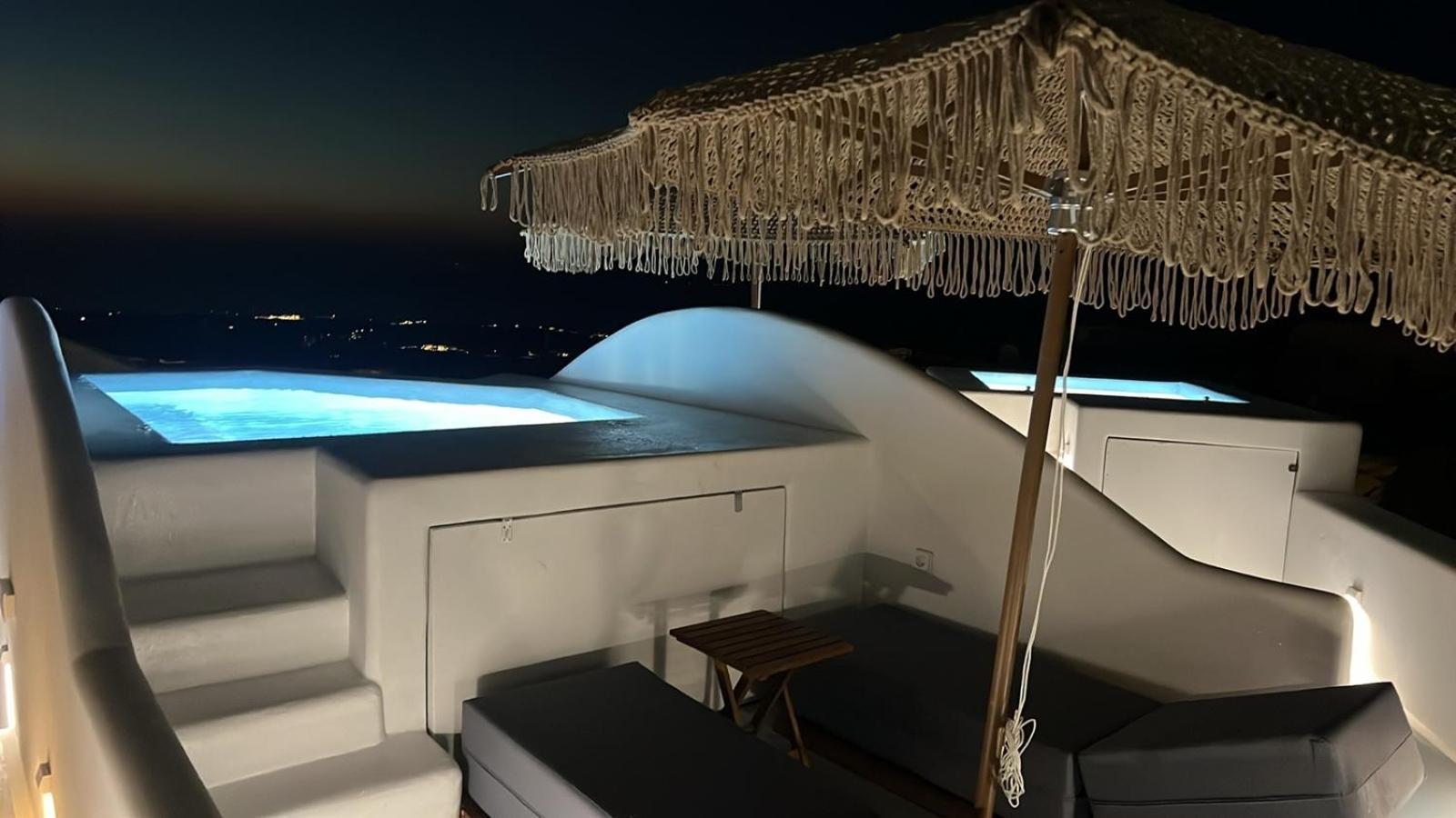 Oinos Luxury Suites Foinikia  ภายนอก รูปภาพ