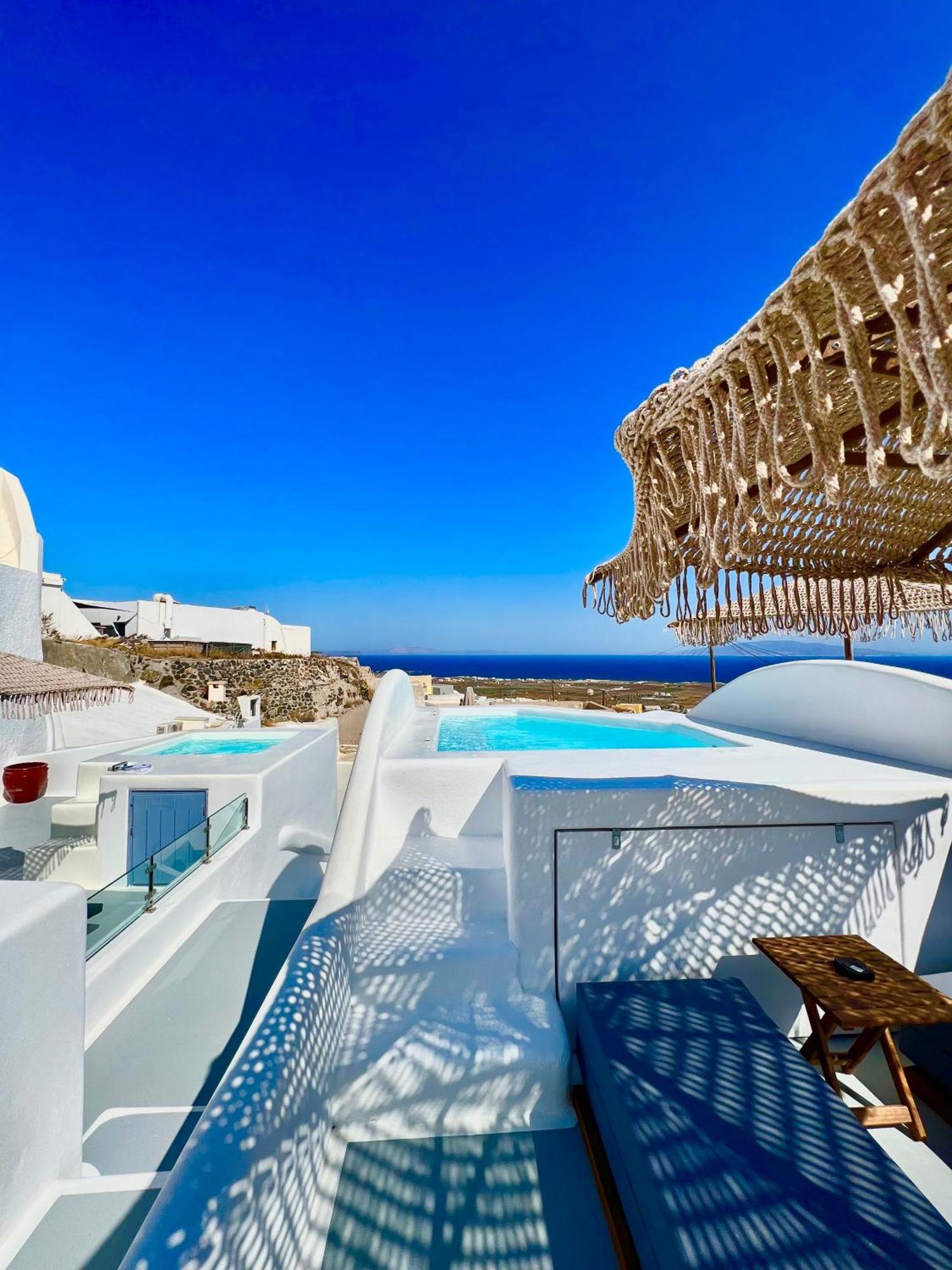 Oinos Luxury Suites Foinikia  ภายนอก รูปภาพ
