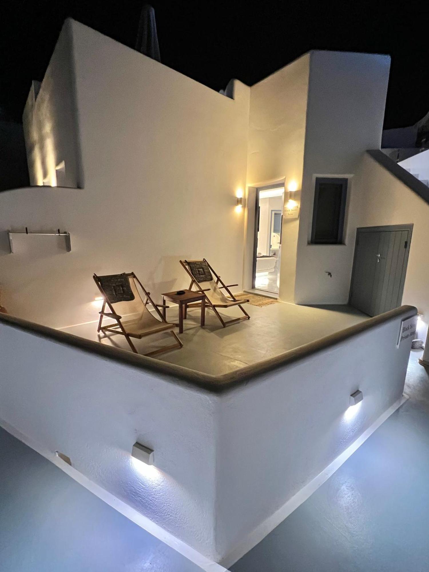 Oinos Luxury Suites Foinikia  ภายนอก รูปภาพ